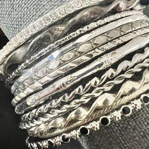 12 Vintage-Now Silver Tone Textured Stackable Bangle Bracelet Set  7-8 Indie